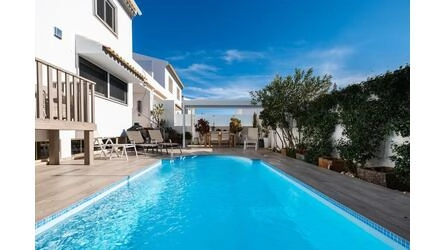 Exceptional New Value. Renovated Semi-detached Villa for Sal
